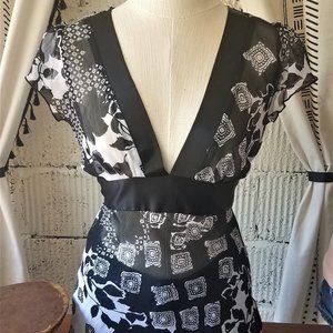 Black & White Tie Back Print Top